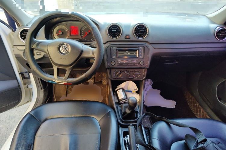 Used Volkswagen Jetta 2017 1.4L Manual Fashion Edition Center Console