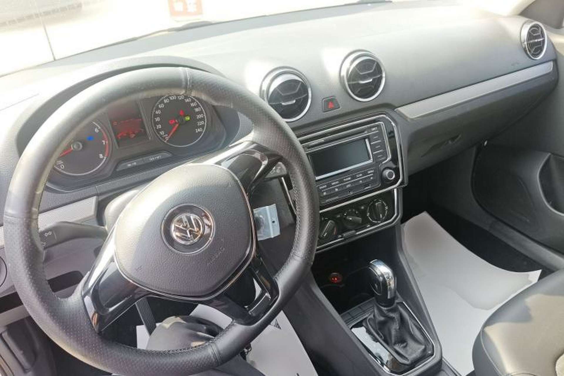 Used Volkswagen Jetta 2017 1.5L Automatic Comfort Model Center Console
