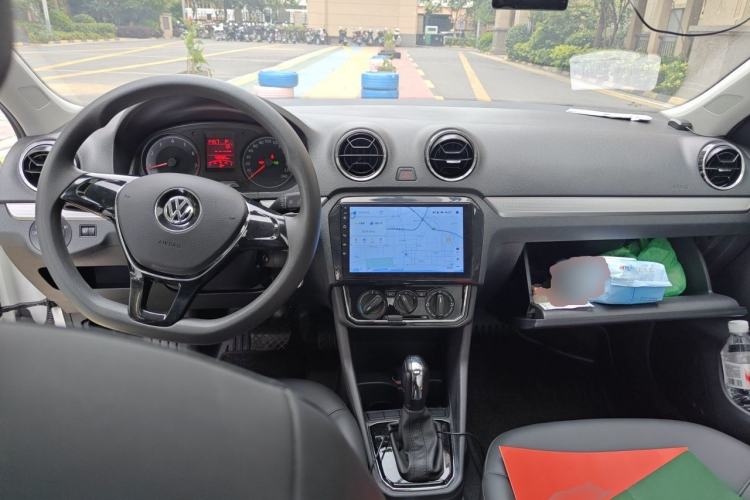 Used Volkswagen Jetta 2017 1.5L Automatic Comfort Model Center Console