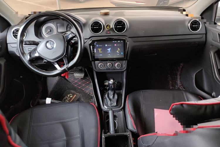 Used Volkswagen Jetta 2017 1.5L Automatic Fashion Model Center Console