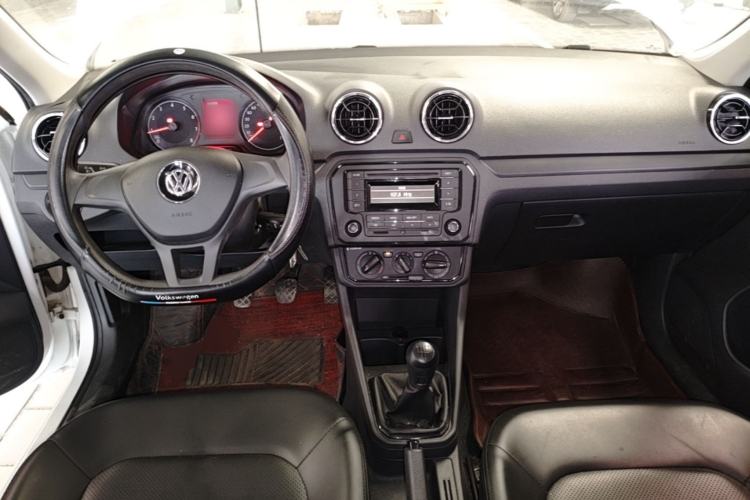 Used Volkswagen Jetta 2017 1.4L Manual Fashion Edition Center Console