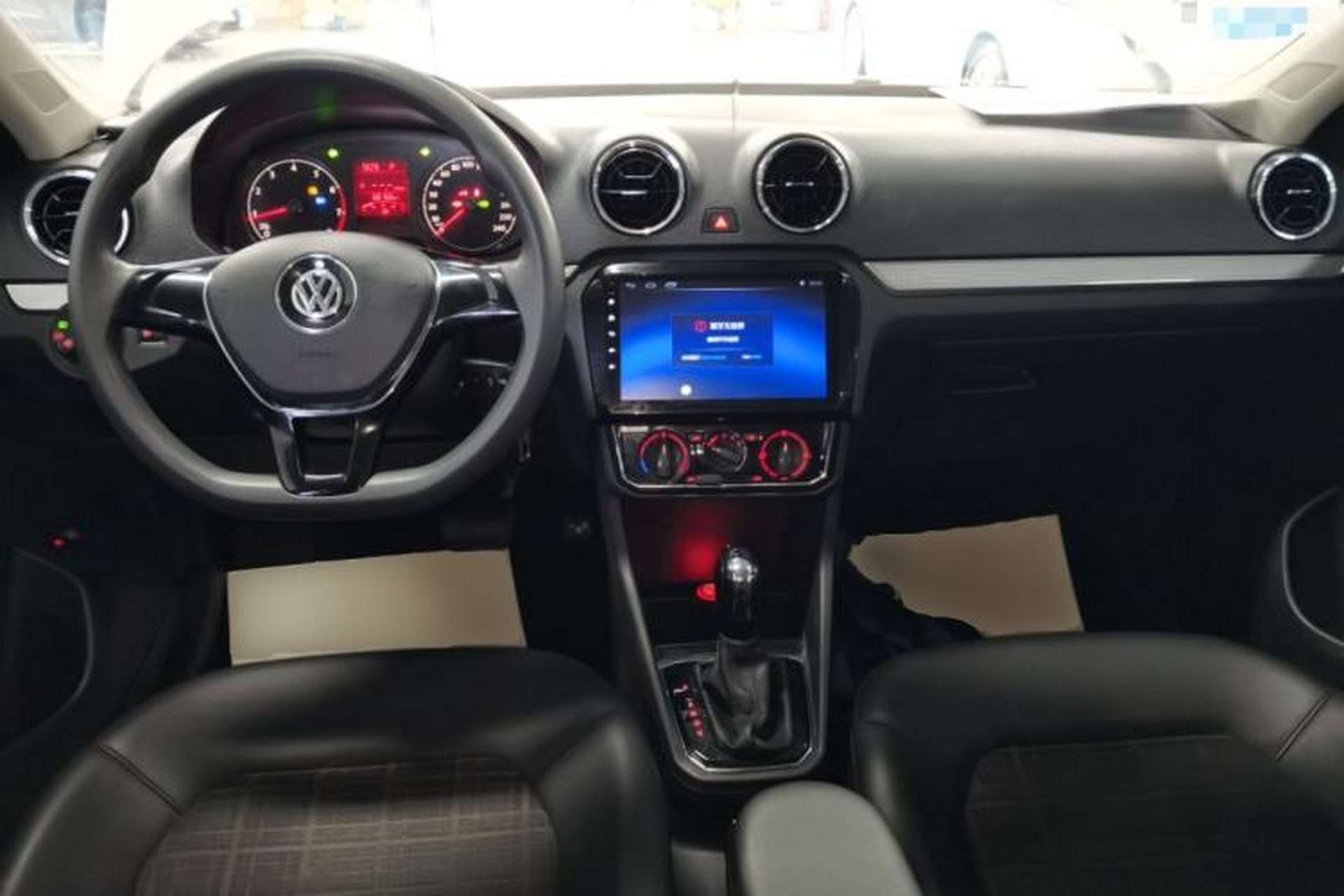 Used Volkswagen Jetta 2017 1.5L Automatic Comfort Model Center Console