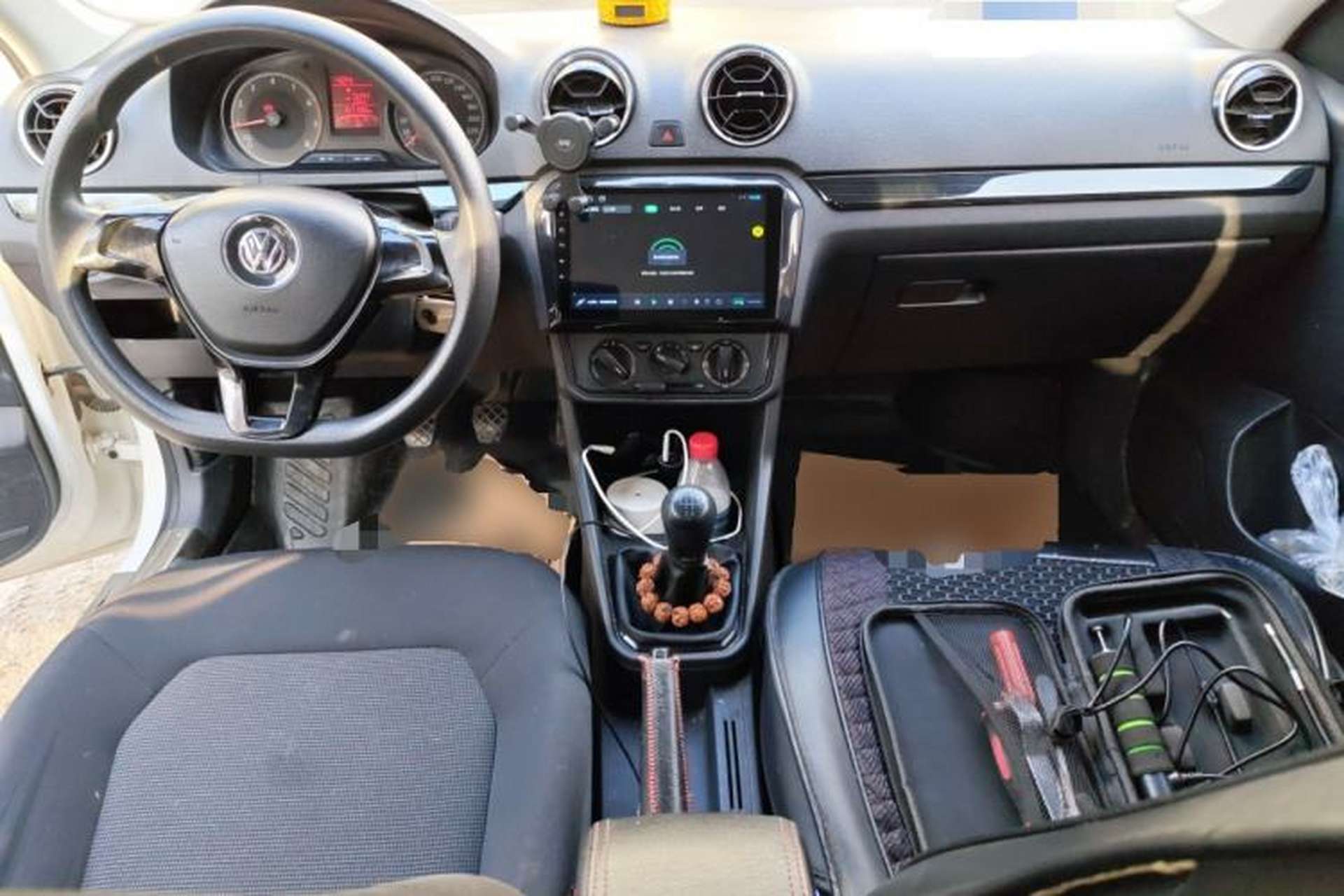 Used Volkswagen Jetta 2017 1.5L Manual Fashion Edition Center Console