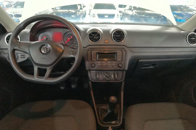 Used Volkswagen Jetta 2017 1.4L Manual Fashion Edition Center Console