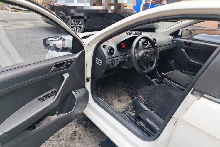 Used Volkswagen Jetta 2017 1.5L Automatic Fashion Model Driver Seat