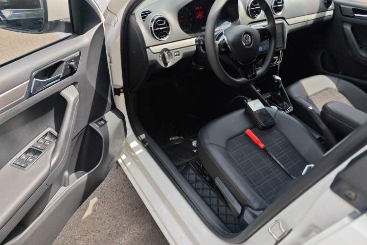 Used Volkswagen Jetta 2017 1.5L Automatic Comfort Model Driver Seat