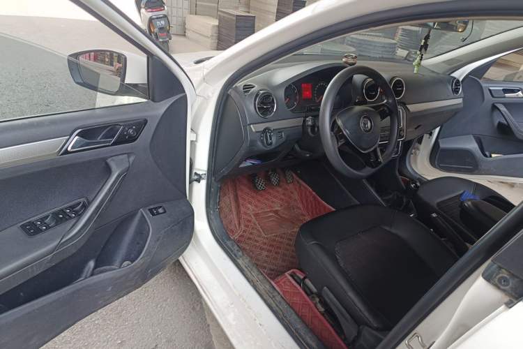 Used Volkswagen Jetta 2017 1.5L Manual Comfort Model Driver Seat