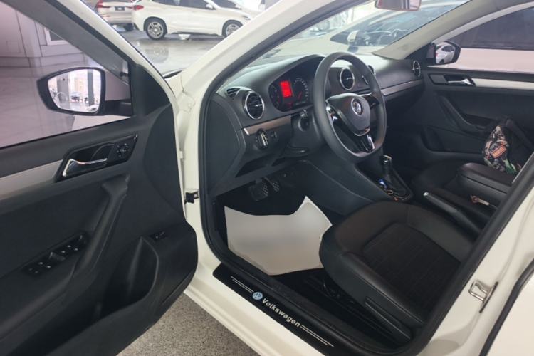 Used Volkswagen Jetta 2017 1.5L Automatic Comfort Model Driver Seat