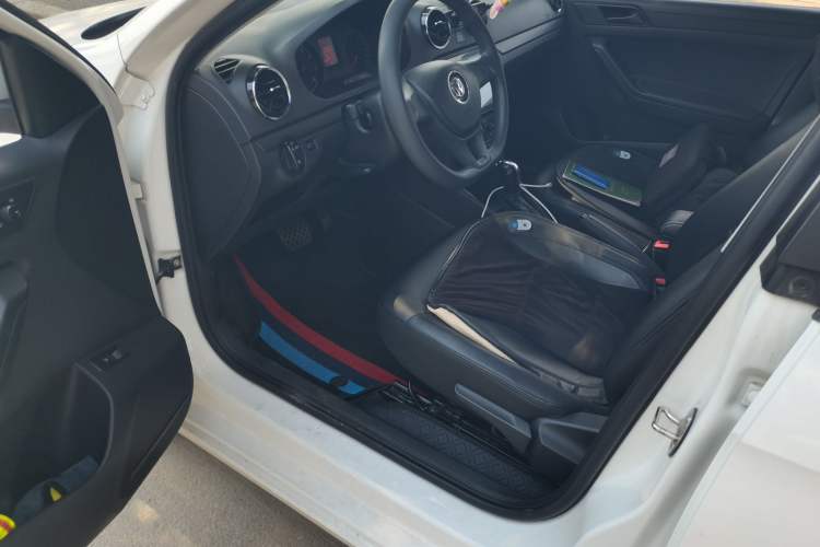 Used Volkswagen Jetta 2017 1.5L Automatic Fashion Model Driver Seat