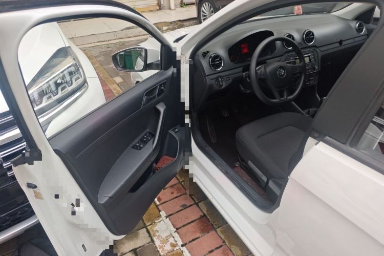 Used Volkswagen Jetta 2017 1.4L Manual Fashion Edition Driver Seat