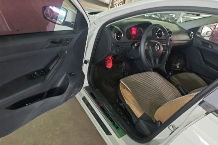 Used Volkswagen Jetta 2017 1.5L Manual Fashion Edition Driver Seat