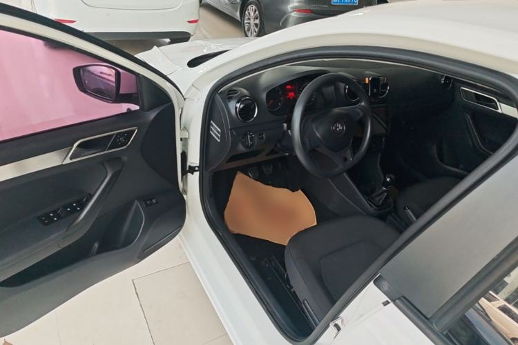 Used Volkswagen Jetta 2017 1.4L Manual Fashion Edition Driver Seat