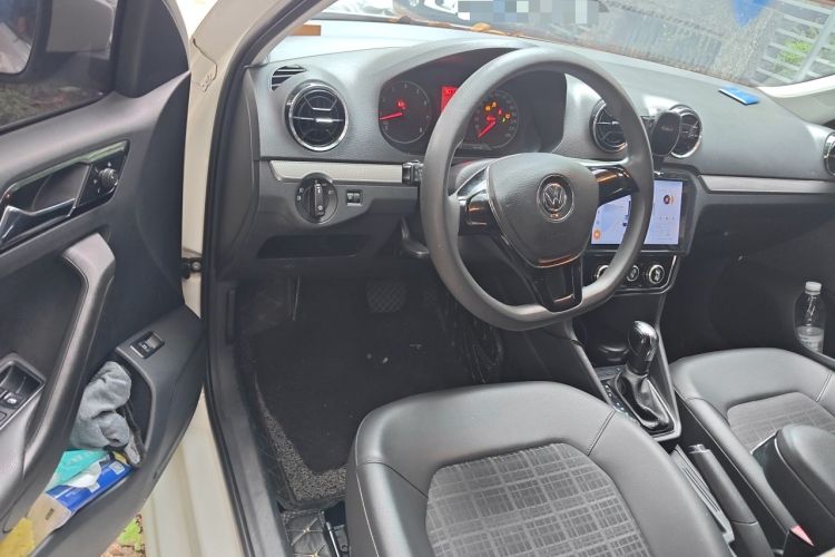 Used Volkswagen Jetta 2017 1.5L Automatic Comfort Model Driver Seat