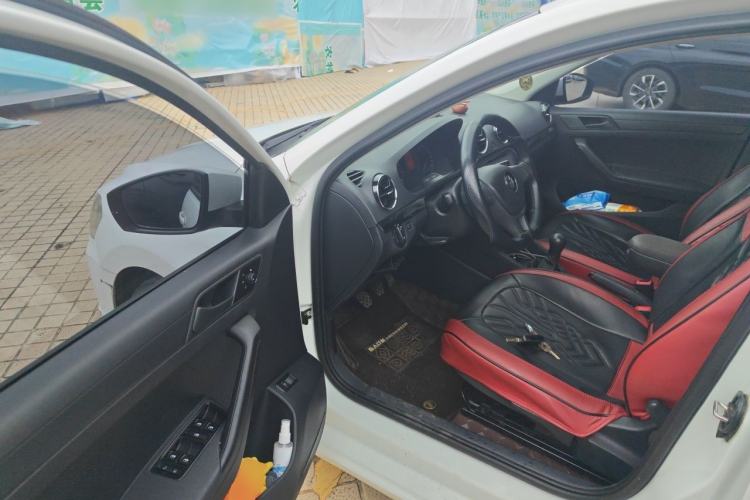 Used Volkswagen Jetta 2017 1.5L Manual Fashion Edition Driver Seat