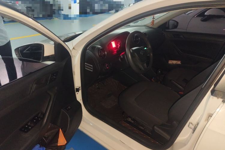 Used Volkswagen Jetta 2017 1.4L Manual Fashion Edition Driver Seat
