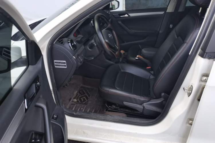 Used Volkswagen Jetta 2017 1.4L Manual Comfort Model Driver Seat