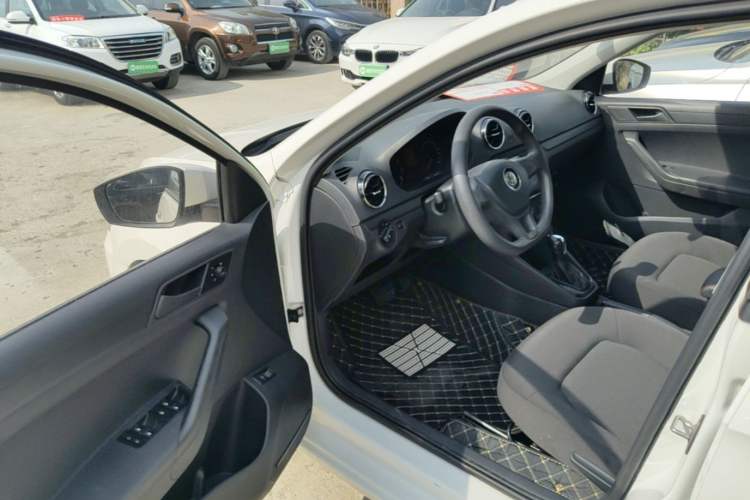 Used Volkswagen Jetta 2017 1.5L Automatic Fashion Model Driver Seat
