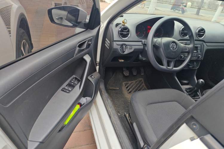 Used Volkswagen Jetta 2017 1.4L Manual Fashion Edition Driver Seat
