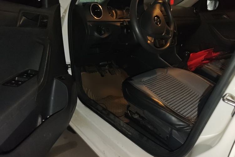 Used Volkswagen Jetta 2017 1.4L Manual Fashion Edition Driver Seat
