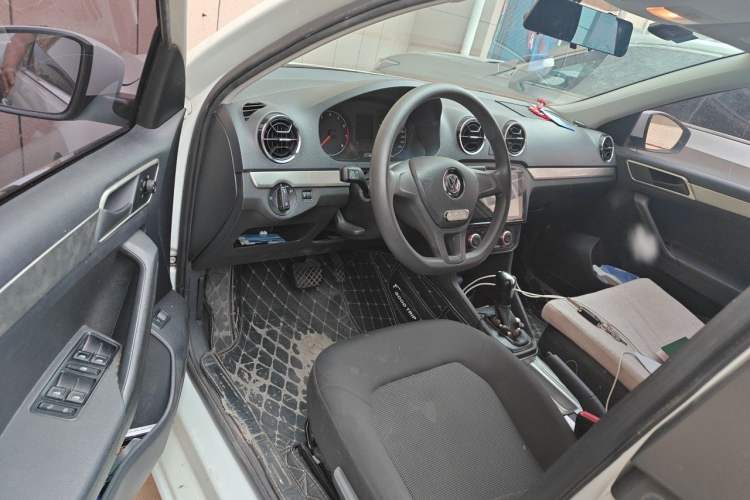 Used Volkswagen Jetta 2017 1.5L Automatic Fashion Model Driver Seat