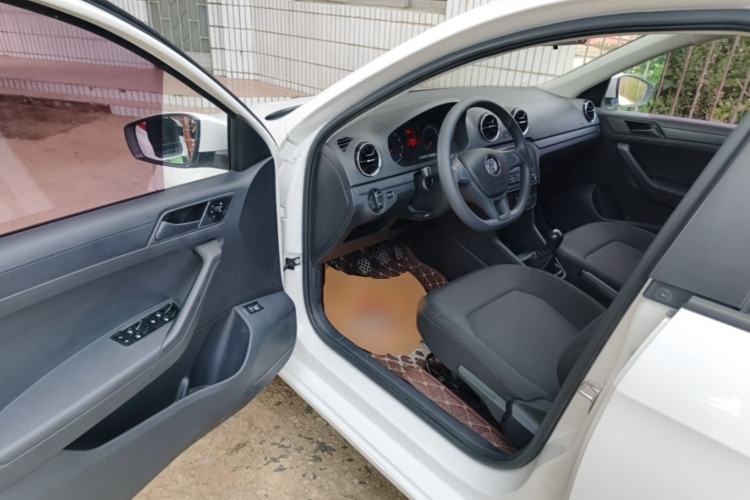 Used Volkswagen Jetta 2017 1.5L Manual Fashion Edition Driver Seat