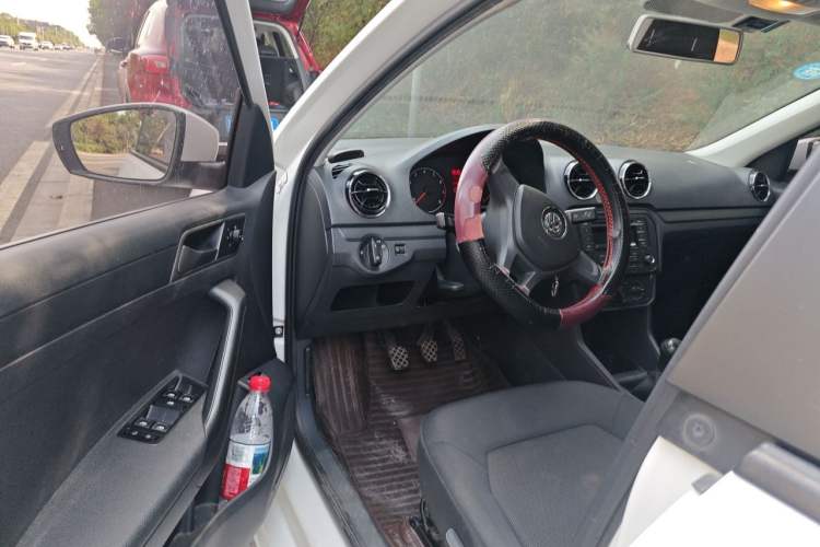 Used Volkswagen Jetta 2017 1.4L Manual Fashion Edition Driver Seat