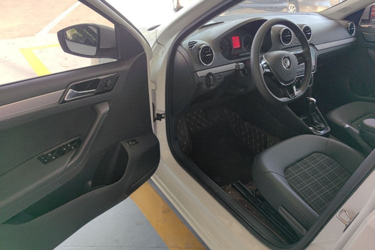 Used Volkswagen Jetta 2017 1.5L Automatic Comfort Model Driver Seat