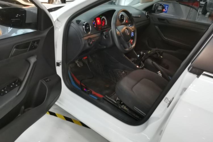 Used Volkswagen Jetta 2017 1.4L Manual Fashion Edition Driver Seat