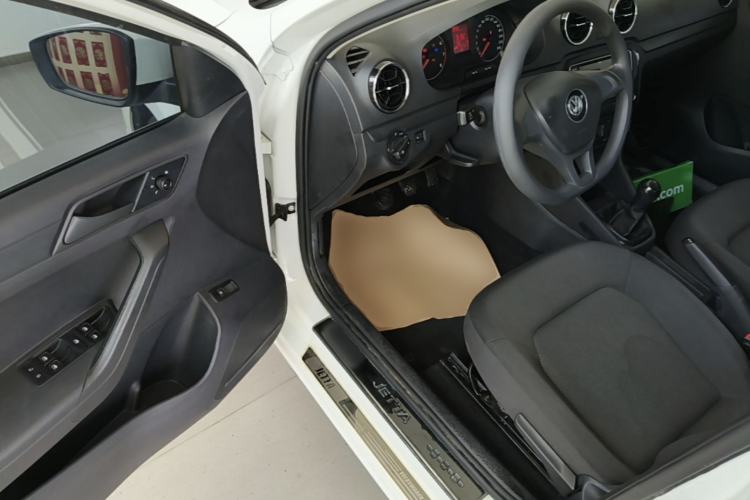 Used Volkswagen Jetta 2017 1.5L Manual Fashion Edition Driver Seat