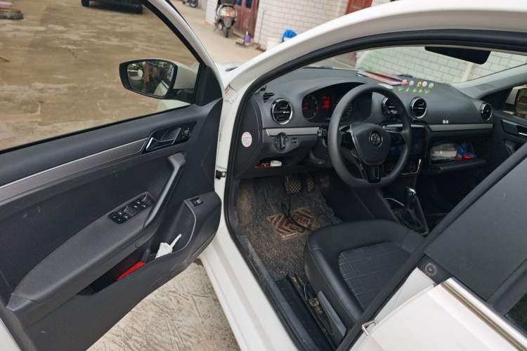 Used Volkswagen Jetta 2017 1.5L Automatic Comfort Model Driver Seat