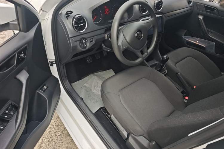 Used Volkswagen Jetta 2017 1.4L Manual Fashion Edition Driver Seat