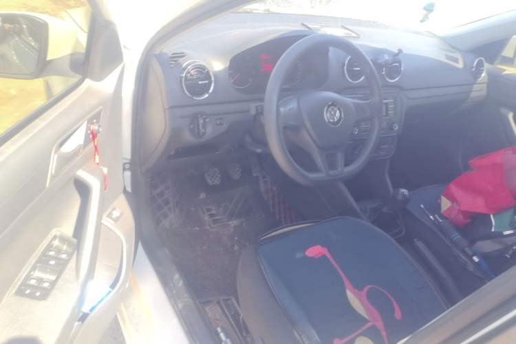 Used Volkswagen Jetta 2017 1.4L Manual Fashion Edition Driver Seat