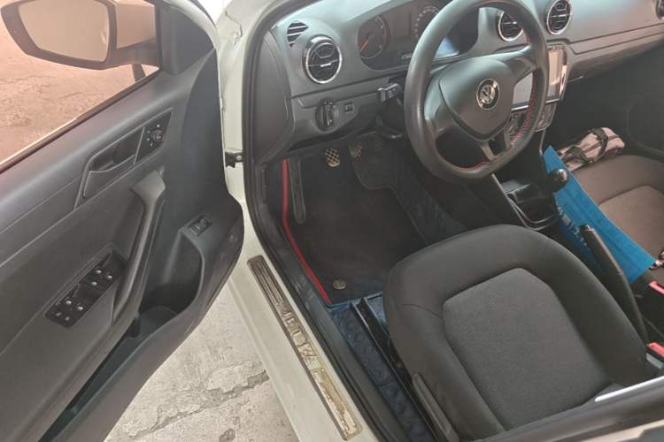 Used Volkswagen Jetta 2017 1.5L Manual Fashion Edition Driver Seat
