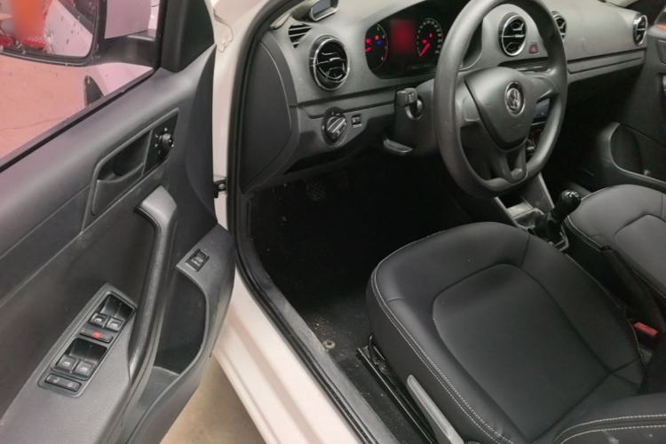 Used Volkswagen Jetta 2017 1.4L Manual Fashion Edition Driver Seat