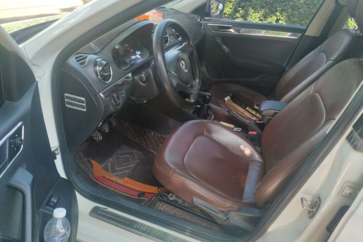 Used Volkswagen Jetta 2017 1.4L Manual Fashion Edition Driver Seat