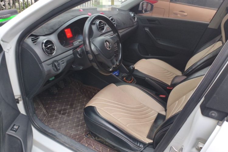 Used Volkswagen Jetta 2017 1.4L Manual Fashion Edition Driver Seat