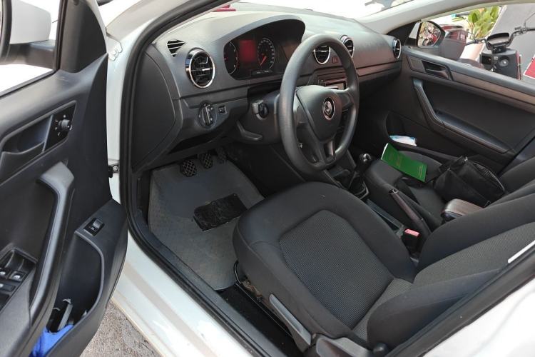 Used Volkswagen Jetta 2017 1.5L Manual Fashion Edition Driver Seat
