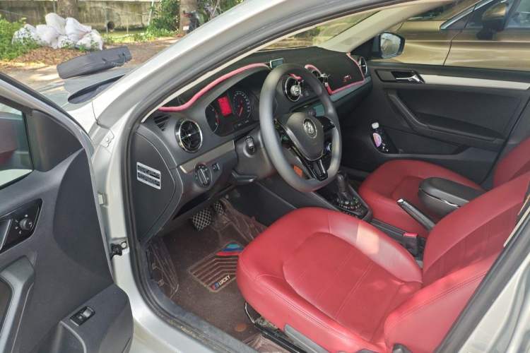 Used Volkswagen Jetta 2017 1.5L Automatic Comfort Model Driver Seat
