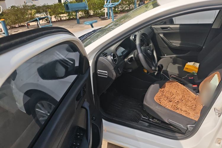 Used Volkswagen Jetta 2017 1.5L Manual Fashion Edition Driver Seat