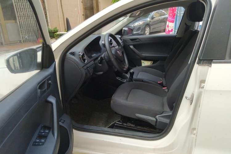 Used Volkswagen Jetta 2017 1.4L Manual Fashion Edition Driver Seat