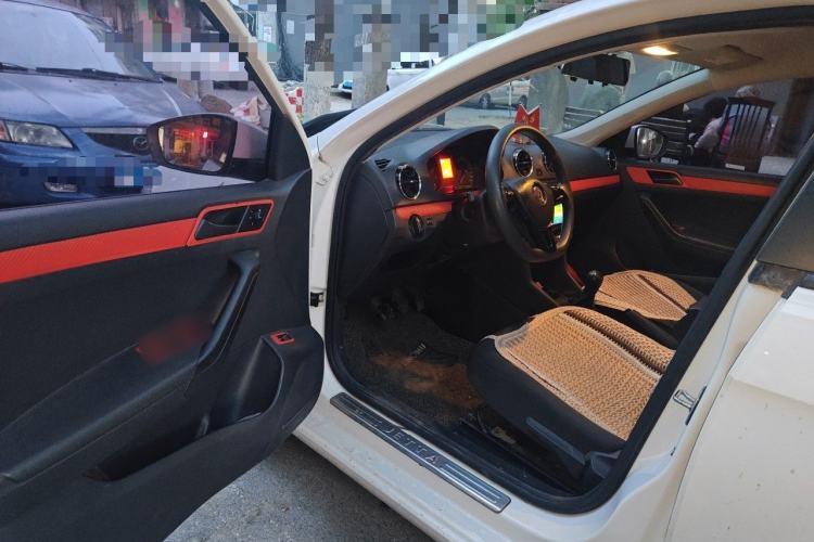 Used Volkswagen Jetta 2017 1.4L Manual Fashion Edition Driver Seat
