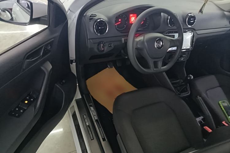 Used Volkswagen Jetta 2017 1.4L Manual Fashion Edition Driver Seat