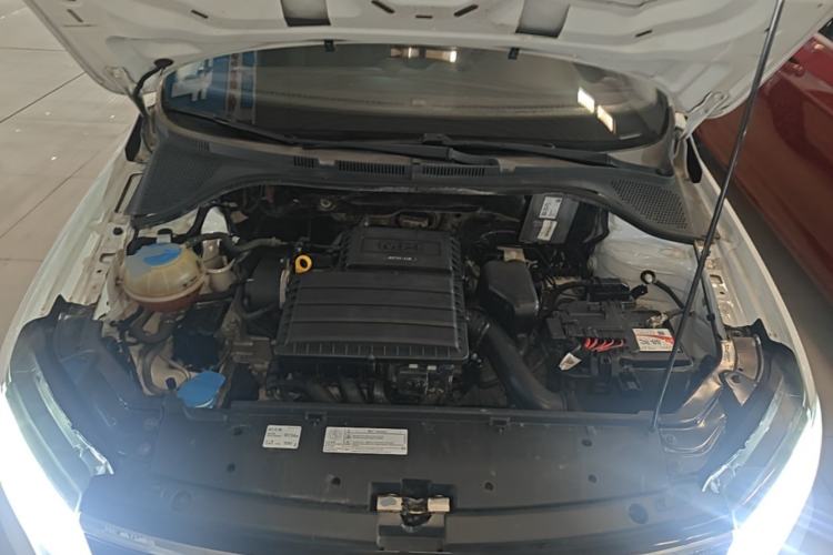 Used Volkswagen Jetta 2017 1.5L Automatic Fashion Model Engine Bay