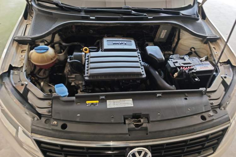 Used Volkswagen Jetta 2017 1.4L Manual Fashion Edition Engine Bay