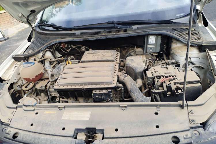 Used Volkswagen Jetta 2017 1.5L Automatic Fashion Model Engine Bay