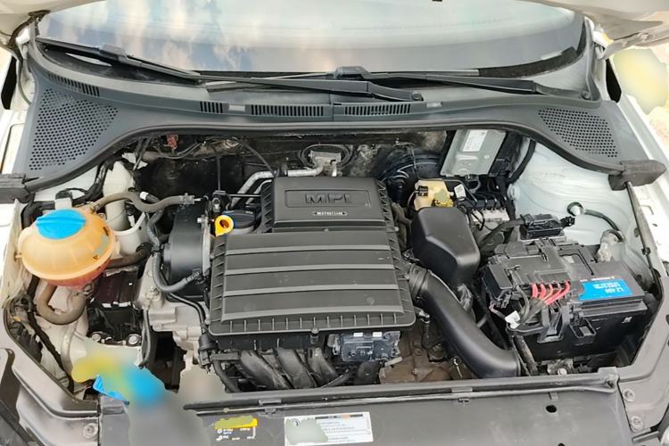 Used Volkswagen Jetta 2017 1.5L Automatic Fashion Model Engine Bay
