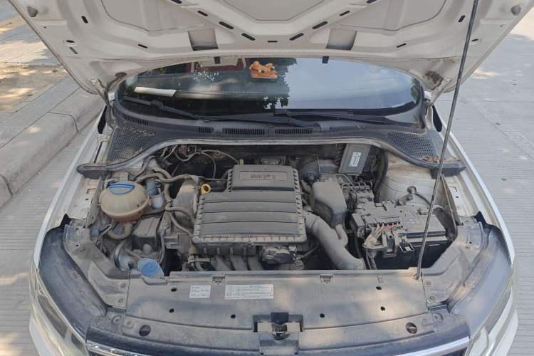 Used Volkswagen Jetta 2017 1.4L Manual Fashion Edition Engine Bay