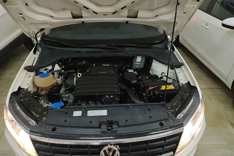 Used Volkswagen Jetta 2017 1.5L Automatic Fashion Model Engine Bay