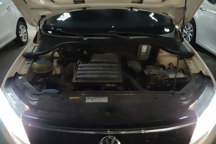 Used Volkswagen Jetta 2017 1.5L Automatic Fashion Model Engine Bay
