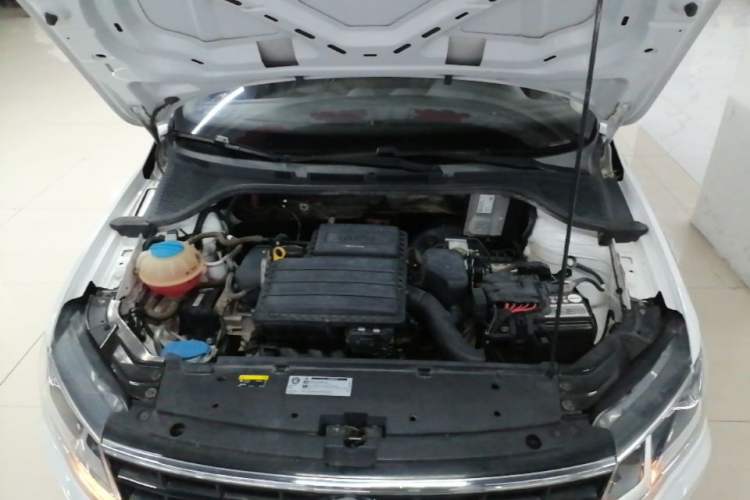 Used Volkswagen Jetta 2017 1.5L Automatic Fashion Model Engine Bay